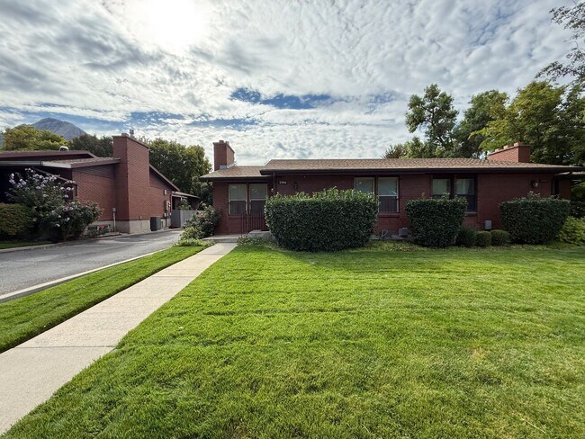 Building Photo - Beautifully Updated Home in Holladay