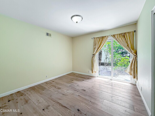 Building Photo - 360 N Greenmeadow Ave
