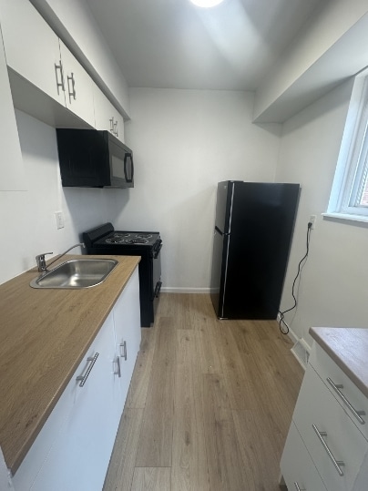 Building Photo - 17550 Lake Shore Blvd