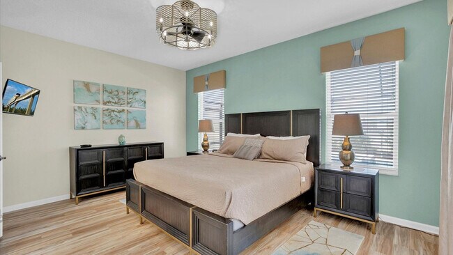 Building Photo - 8176 Fan Palm Way
