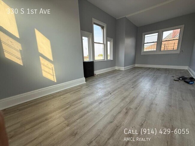 Primary Photo - 330 S 1st Ave