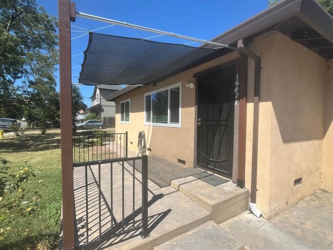 Building Photo - 16877 Antelope St