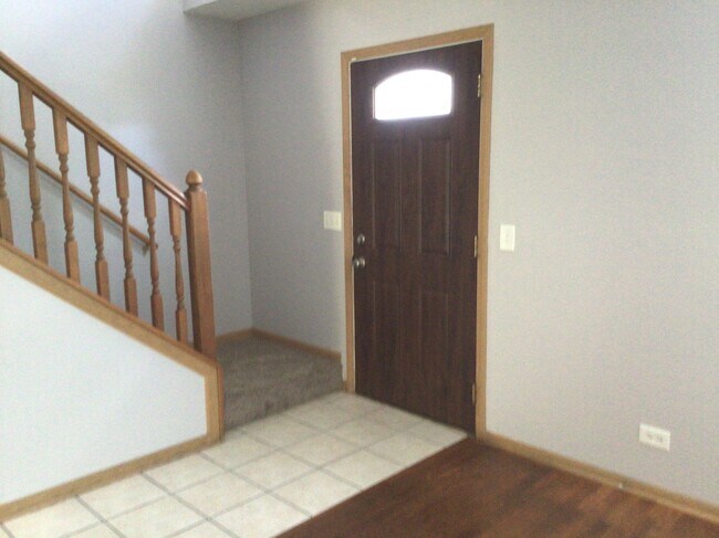 Building Photo - 2917 W Country Club Ave
