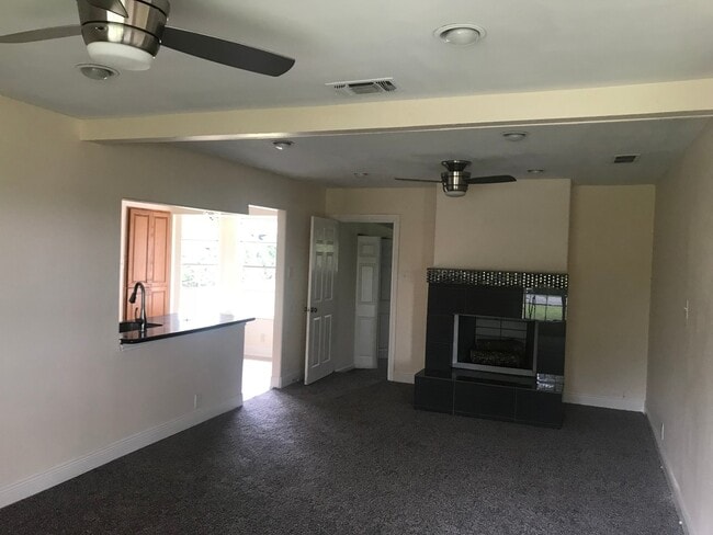 Building Photo - Remodeled 4 bedroom 2 bath home ready for move-in