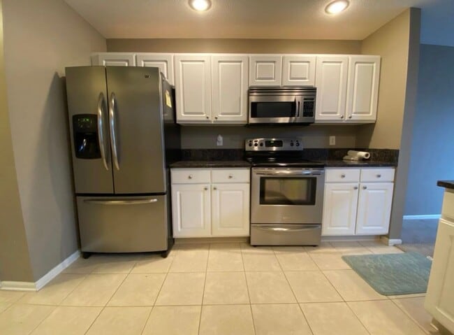 Building Photo - 4945 Ivyvine Blvd