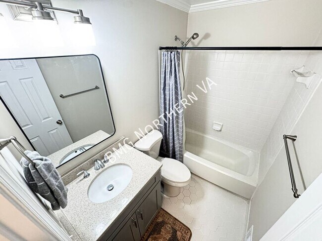 Building Photo - 6600 Dunwich Way