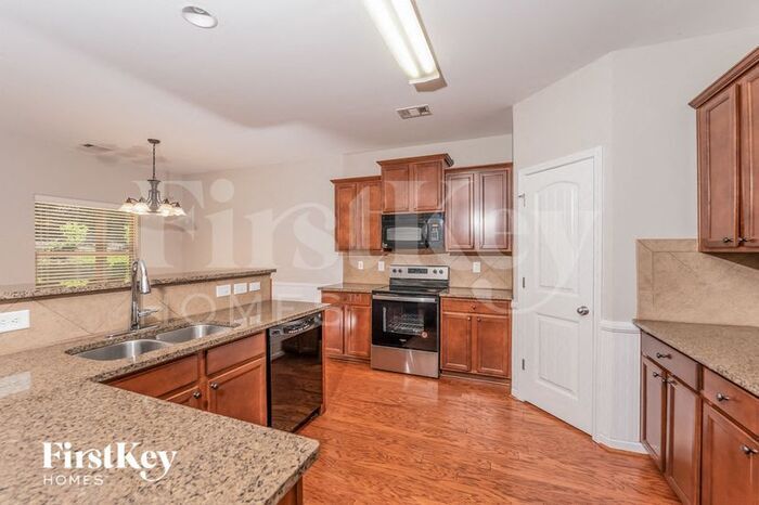 Building Photo - 623 Dulion Dr