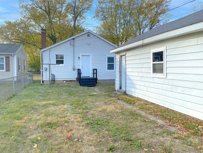 Building Photo - Charming 2-bedroom, 1 bath