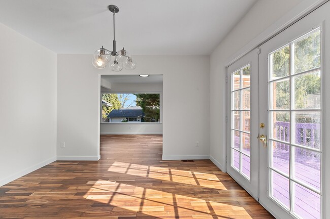 Building Photo - 4bd/2.75ba Seattle Home