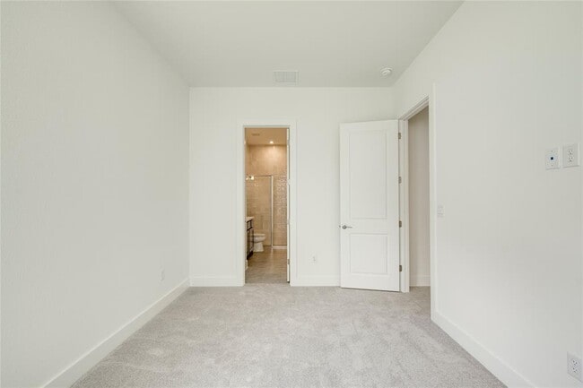 Building Photo - 2420 Sondrio Bnd