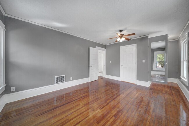 Building Photo - Lovely Two Story, 3 Bedrooms, 2 Bath Home