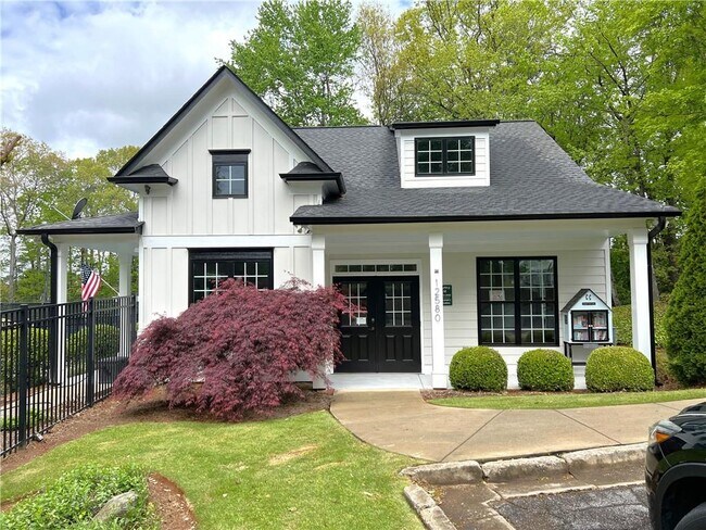 Building Photo - 12560 Crabapple Chase Dr