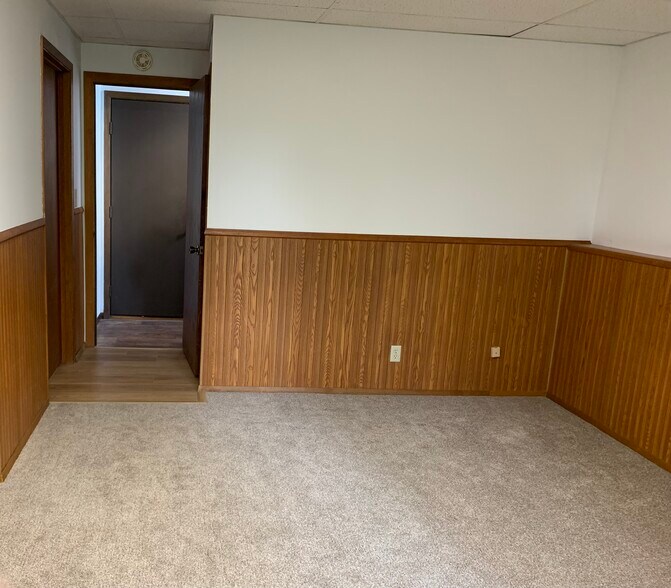 Building Photo - 11101 Vessey Cir