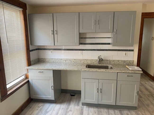 Primary Photo - 962 Blue Hill Ave