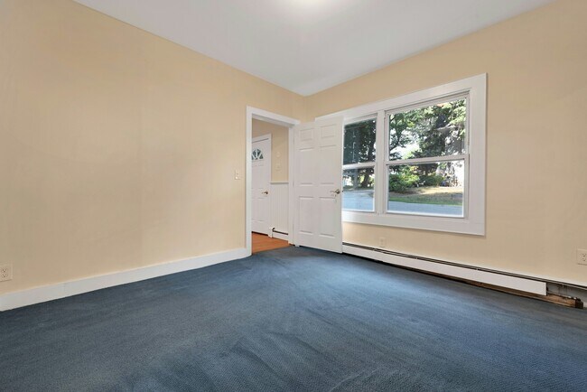 Building Photo - 288 S Van Dien Ave