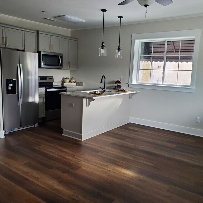 Building Photo - 119 W Depot St