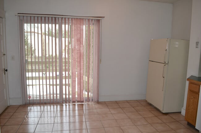 Building Photo - 81 Grotto Ave