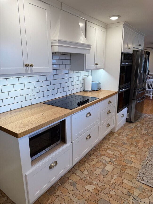 Building Photo - 558 Shippensburg Rd