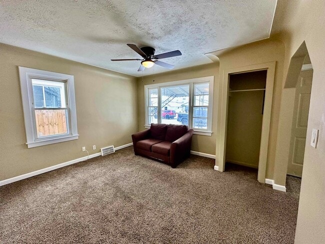 Building Photo - 30240 Groveland St