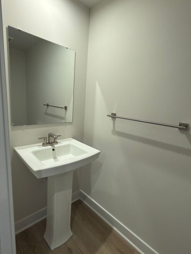 Building Photo - 14441 Albemarle Point Pl