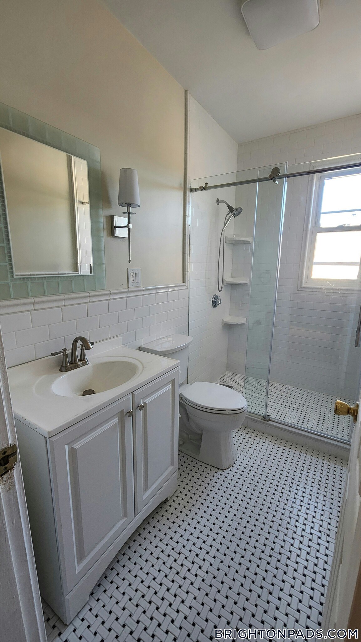 Building Photo - 26 Chiswick Rd