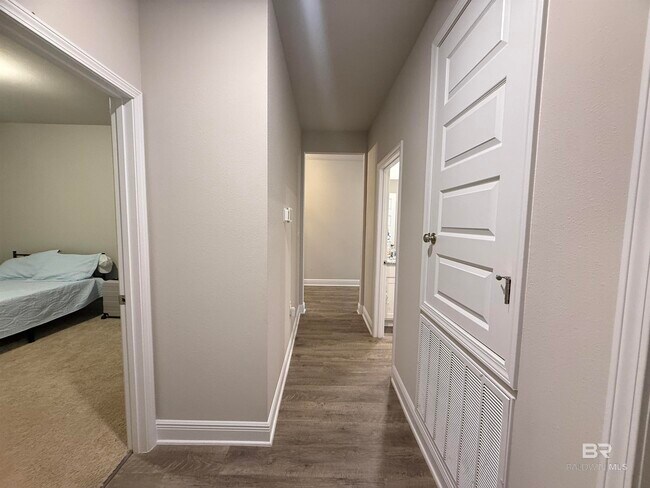 Building Photo - 24903 Spectacular Bid Loop