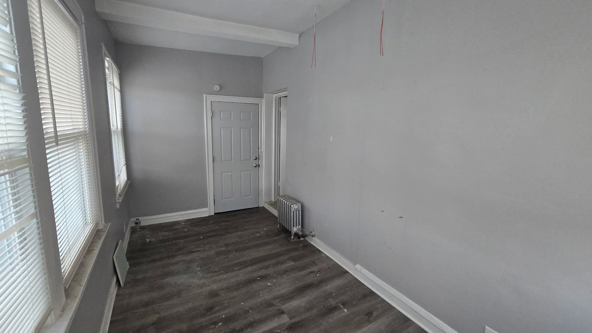 Building Photo - 2731- 2733 North Austin Avenue, #7