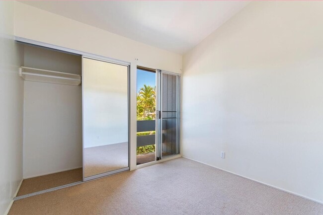 Building Photo - 95-341-341 Mahapili Ct