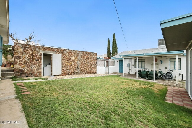 Building Photo - 4505 Pershing Dr