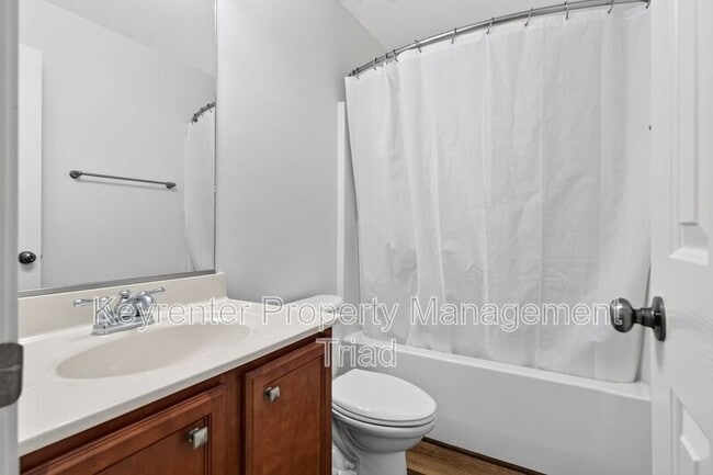 Building Photo - 9415 Glen Cross Dr