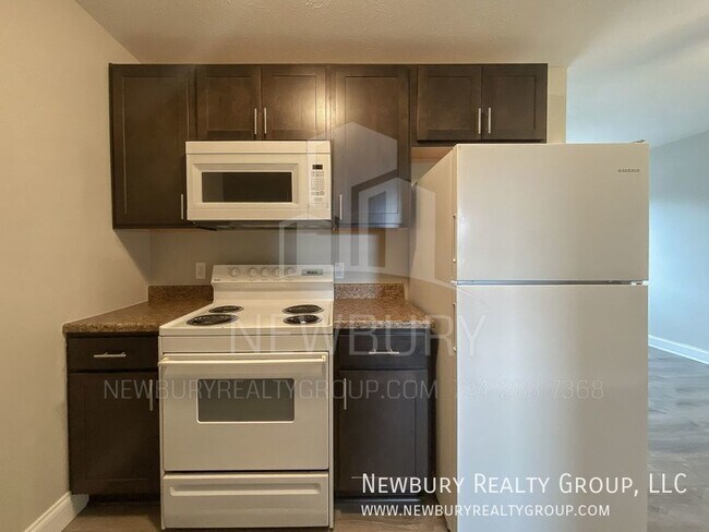 Building Photo - 29 Sunbury Estates