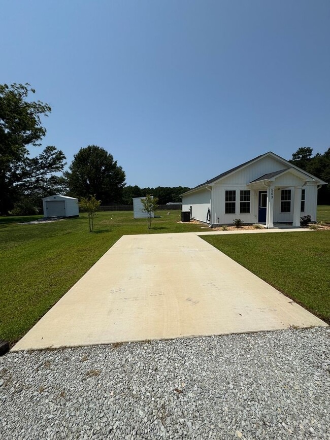 Building Photo - 503 Pecan Tree Ln