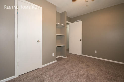 Building Photo - 15400 W 151st Terrace