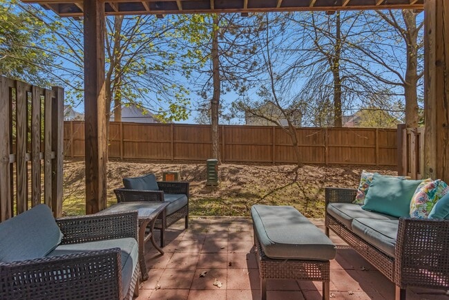 Building Photo - 11429 Log Ridge Dr