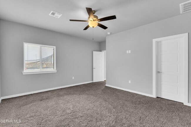 Building Photo - 11364 Santa Barbara