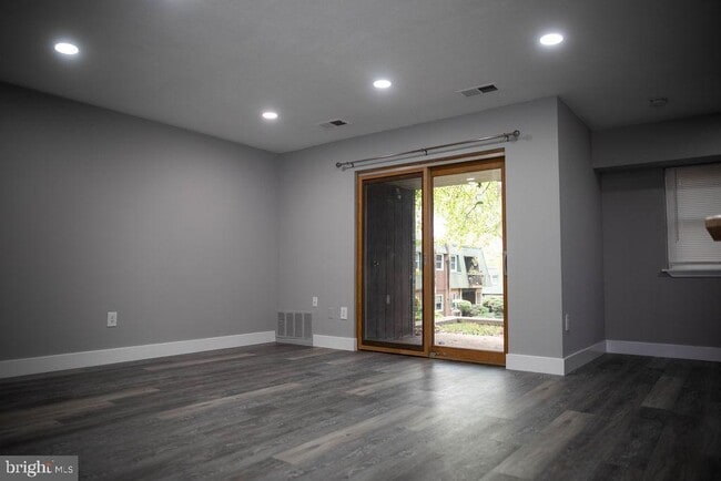 Building Photo - 119 Meadowview Ln