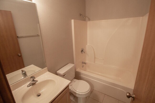 Building Photo - 1516-1518 Citadel Dr.