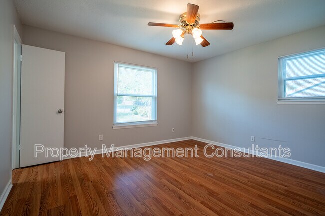 Building Photo - 912 Mountain Gap Rd SE