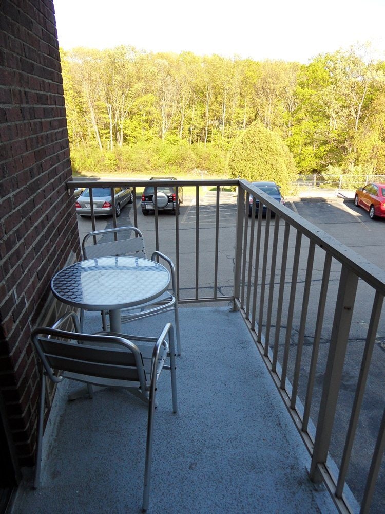 Private balcony - 147 Turner Rd