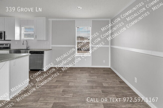 Building Photo - 339 Grove Ln