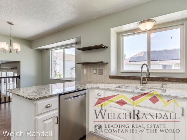 Building Photo - 6 br, 3 bath House - 624 West 1825 North
