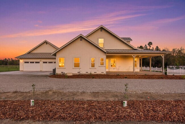 Building Photo - 35628 Yosemite Ave