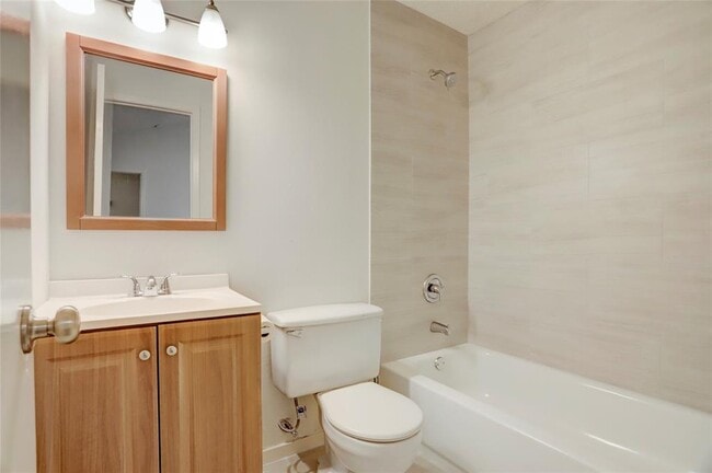 Building Photo - 3406 E Heatherock Cir