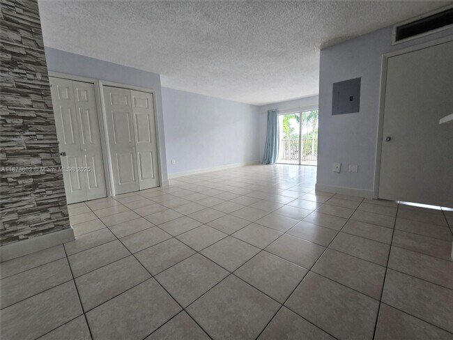 Building Photo - 15221 SW 80th St