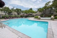 Building Photo - Le Parc