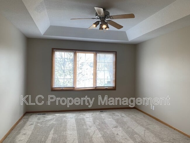 Building Photo - 15417 Ridgeview Dr