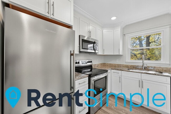 Building Photo - 12035 Stuart Ridge Dr