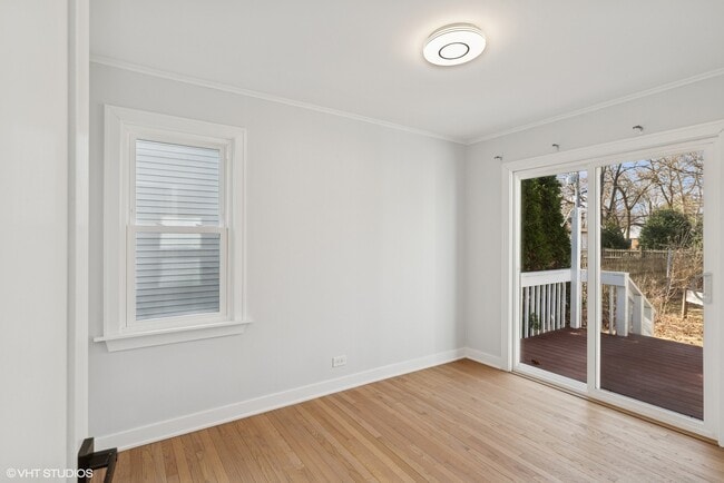 Building Photo - 1552 McCraren Rd