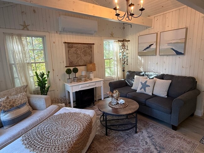 Building Photo - 28 Swan Lake Rd