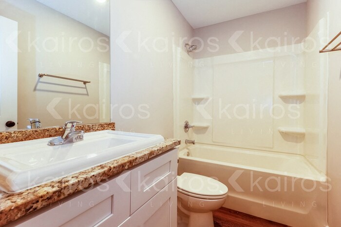 Building Photo - 52 Cottage Grove Dr